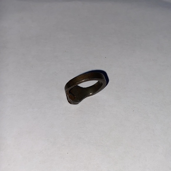 1970’s gothic look horseshoe nail ring size 7 1/2 - Picture 2 of 7